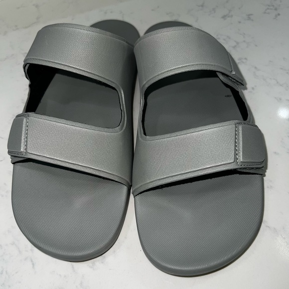 Reef Black Slide Sandals - Picture 4 of 10